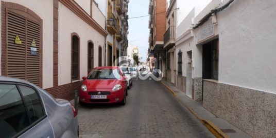 Solar en pleno centro de Isla Cristina.